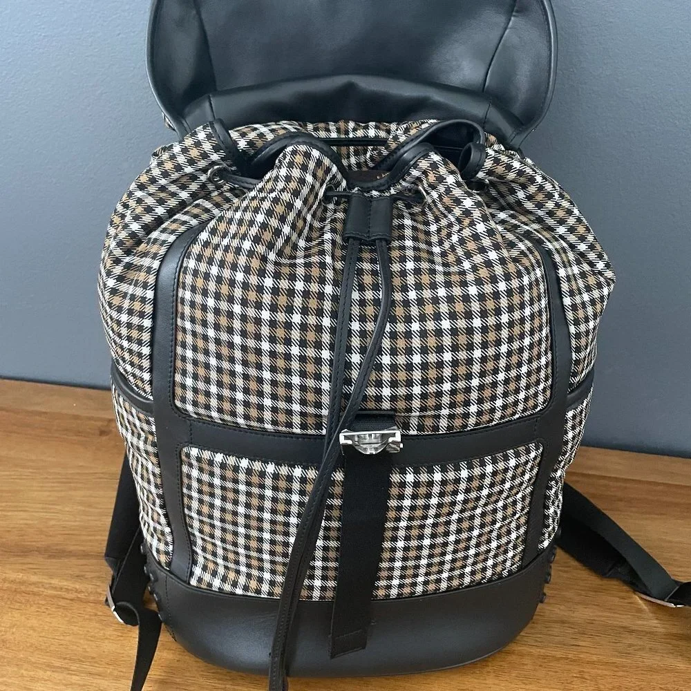 Tod's Italy  Fabric‎ Backpack, Tech New Gommini Medio, XBMTDSG9300NRHXTT3